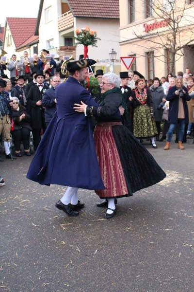 Hammeltanz 2018 - Ehrenwalzer Ida Bartenstein und Oliver Brust