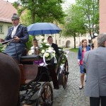 Nicole und Danny in der Hochzeitskutsche